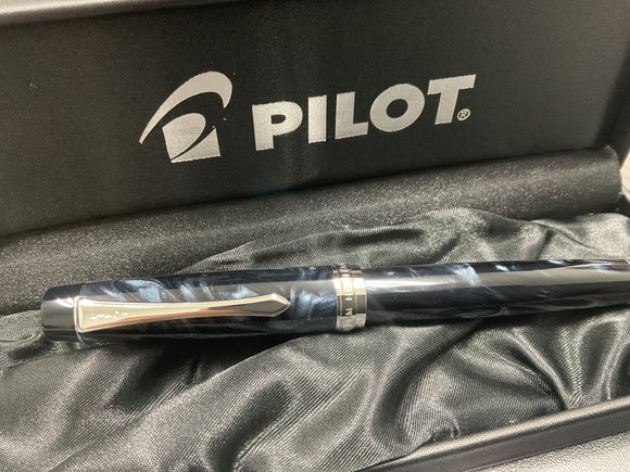 Pilot Custom Heritage SE Marbled Black Fountain Pen